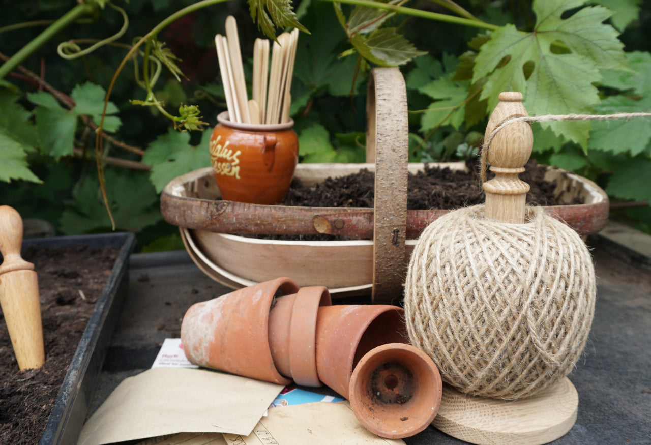 Bishop Twine Stand with cutter