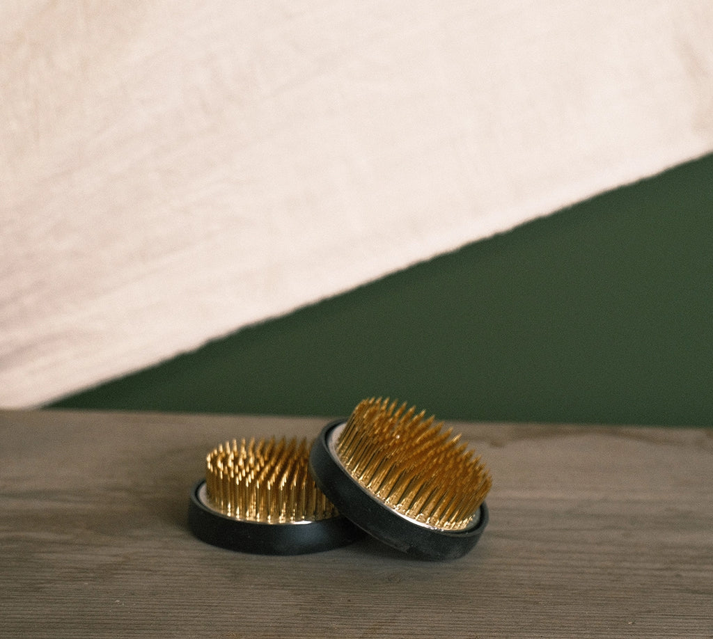 Niwaki Kenzan – Japanese Ikebana Flower Frog for Elegant Floral Arranging