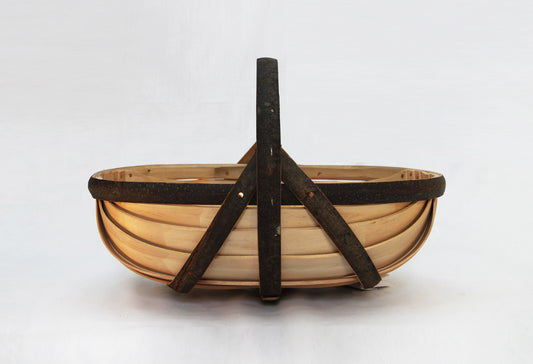 Sussex Apple Trug. Traditionally hand-crafted in Herstmonceux